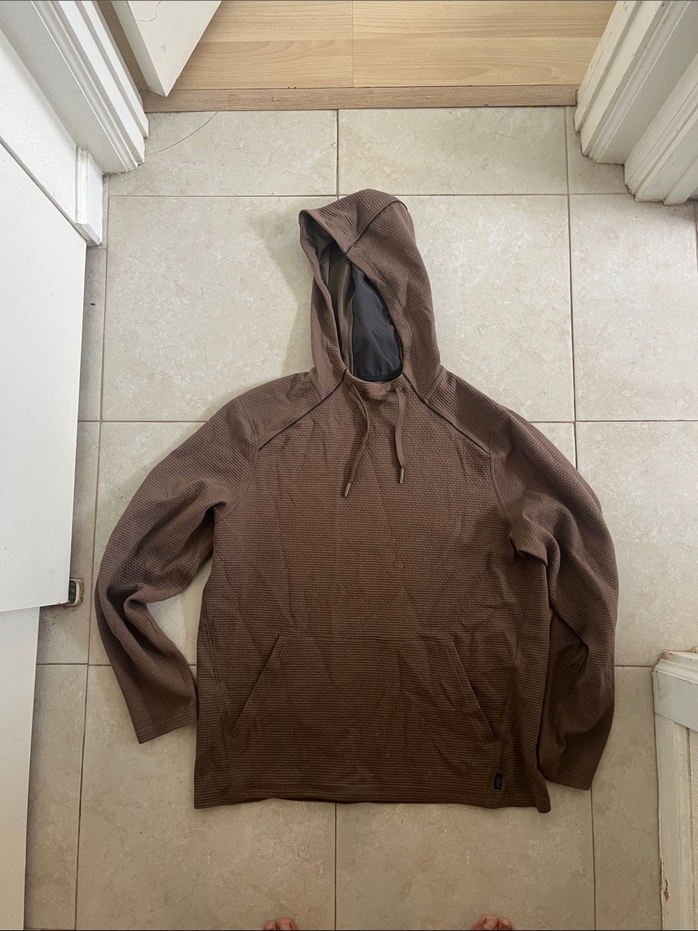 Rhone hoodie size large